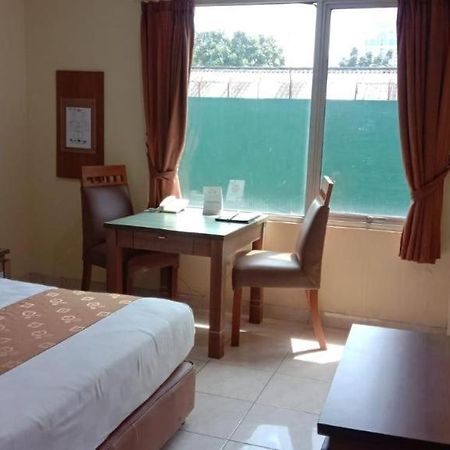Hotel Senen Indah Syariah Yakarta Exterior foto