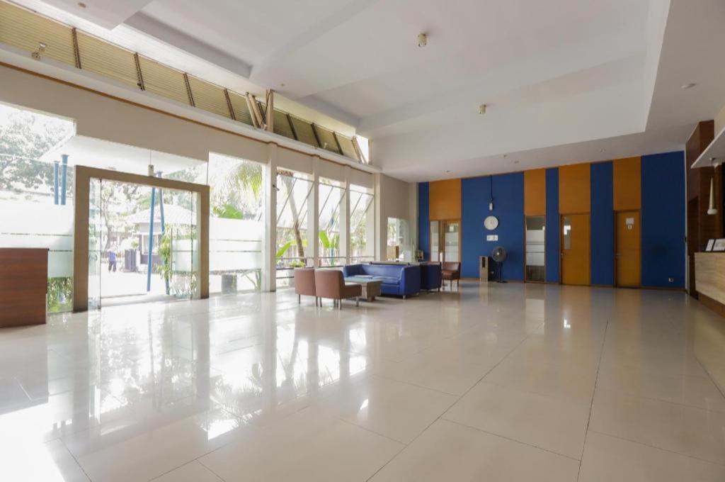 Hotel Senen Indah Syariah Yakarta Exterior foto