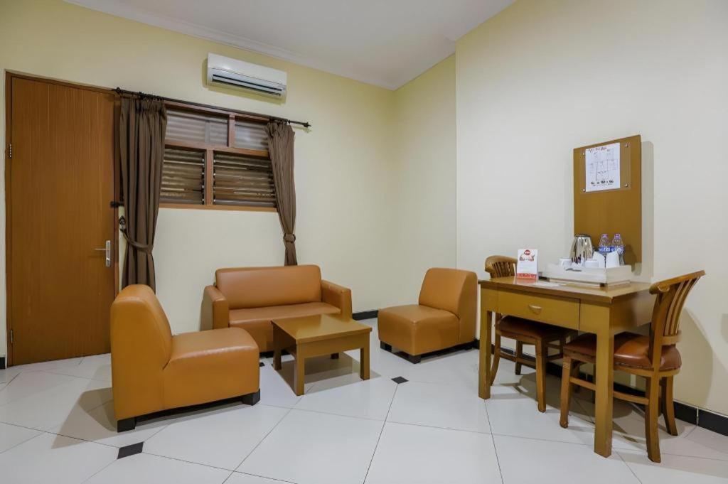 Hotel Senen Indah Syariah Yakarta Exterior foto